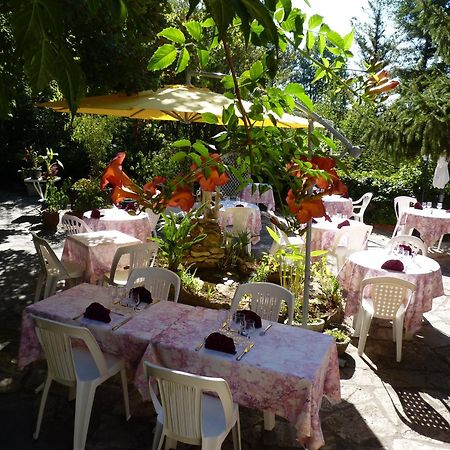 Le Petit Chaperon Rouge Hotel Coux-et-Bigaroque-Mouzens ภายนอก รูปภาพ