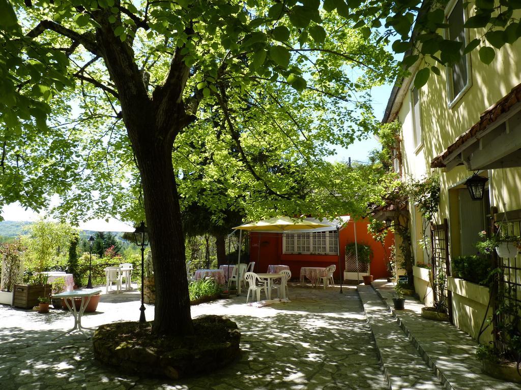 Le Petit Chaperon Rouge Hotel Coux-et-Bigaroque-Mouzens ภายนอก รูปภาพ