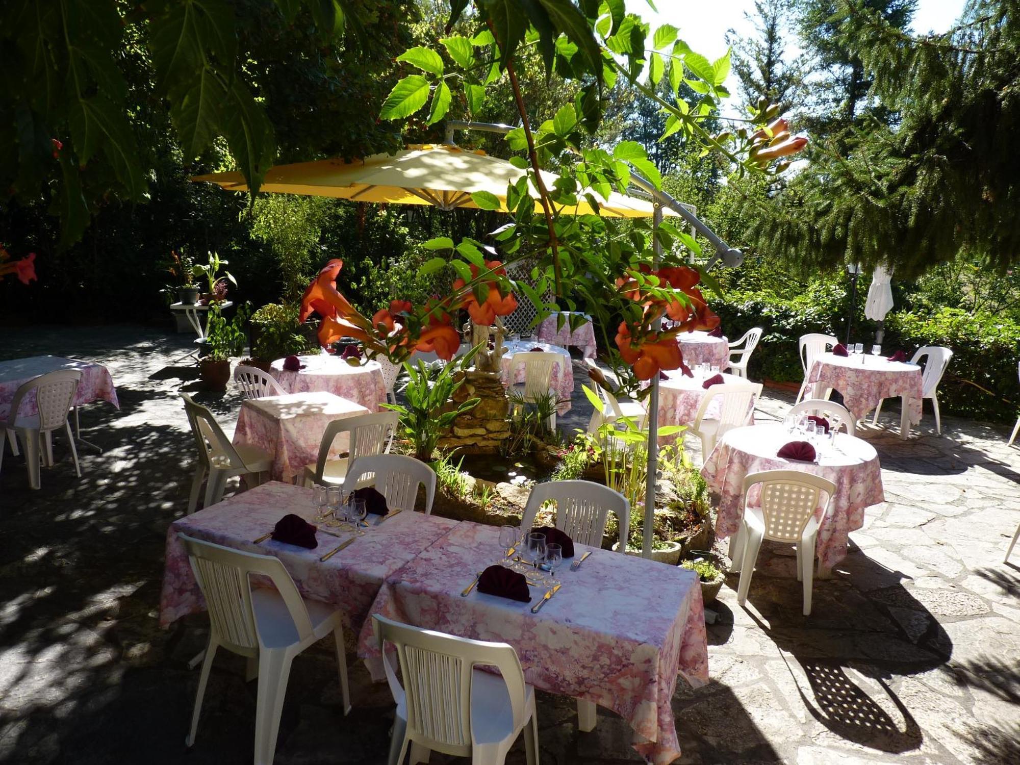 Le Petit Chaperon Rouge Hotel Coux-et-Bigaroque-Mouzens ภายนอก รูปภาพ